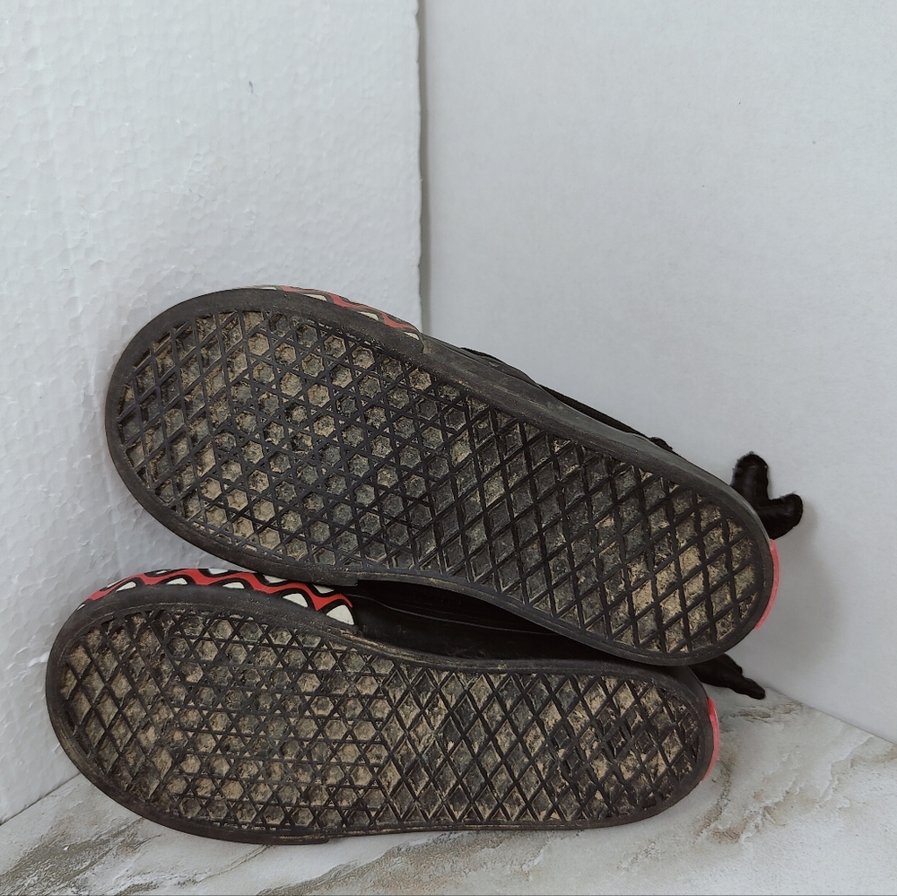 Vans X Shark Week Discovery Toddler Slip On V Sneakers, Phin Black, Sz 9 - Picture 9 of 10